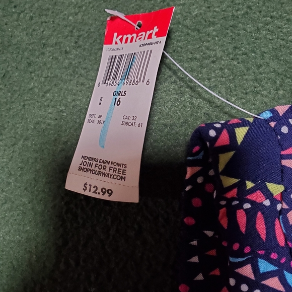 Geometric Pattern Shorts - Picture 4 of 4